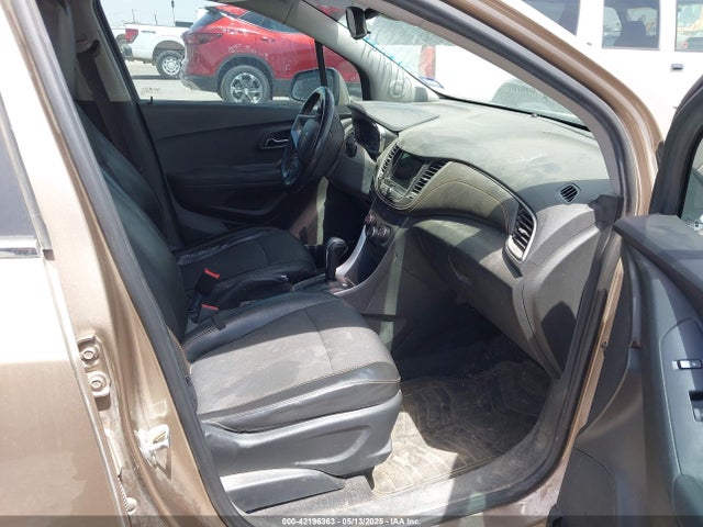 3GNCJLSBXJL198818 Chevrolet Trax Lt