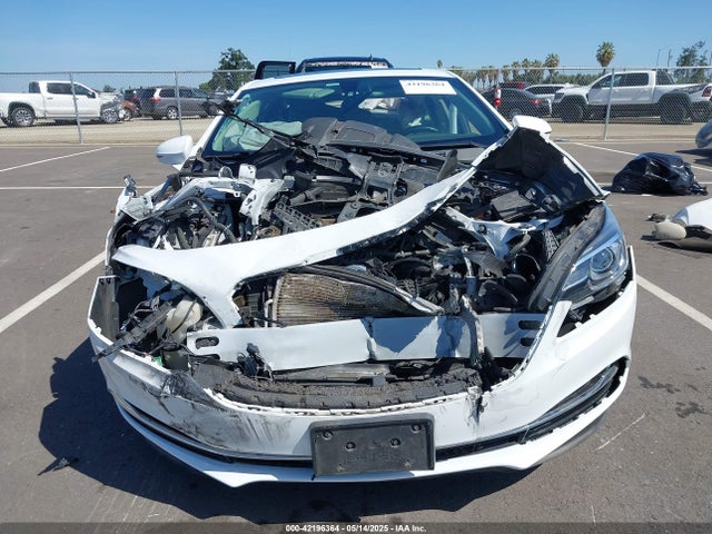1G4ZP5SS0HU147031 Buick lgx -di: direct injection - vvt: variable valve timing - alum - gen 2