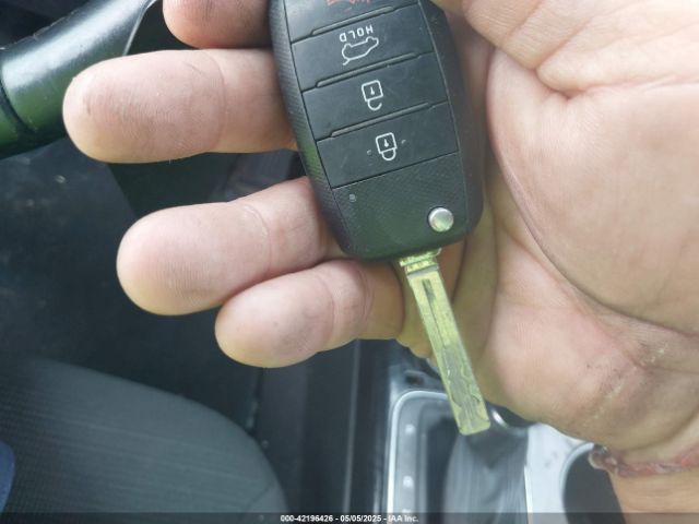 5XYKTDA76FG565178 KIA Sorento Lx V6