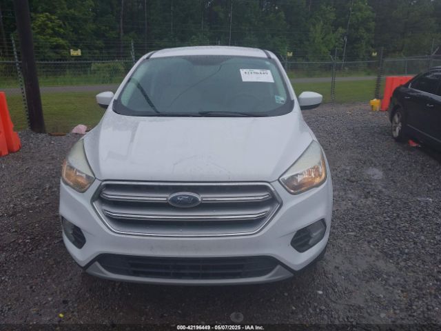 1FMCU0GD3HUC18752 Ford ESCAPE SE