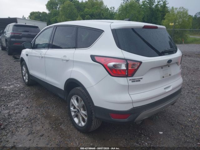 1FMCU0GD3HUC18752 Ford ESCAPE SE