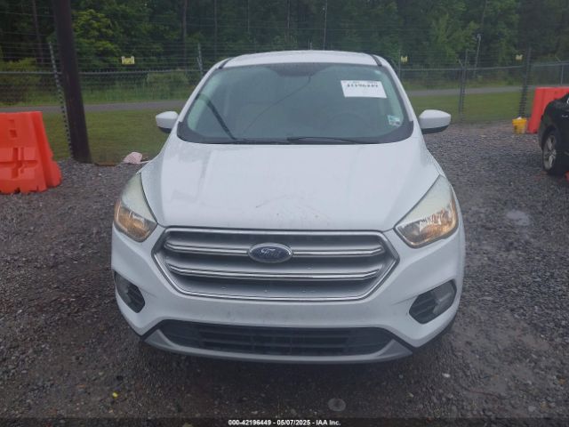 1FMCU0GD3HUC18752 Ford ESCAPE SE