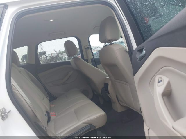 1FMCU0GD3HUC18752 Ford ESCAPE SE