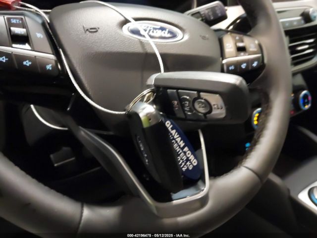 1FMCU0G64NUB71518 Ford ESCAPE SE