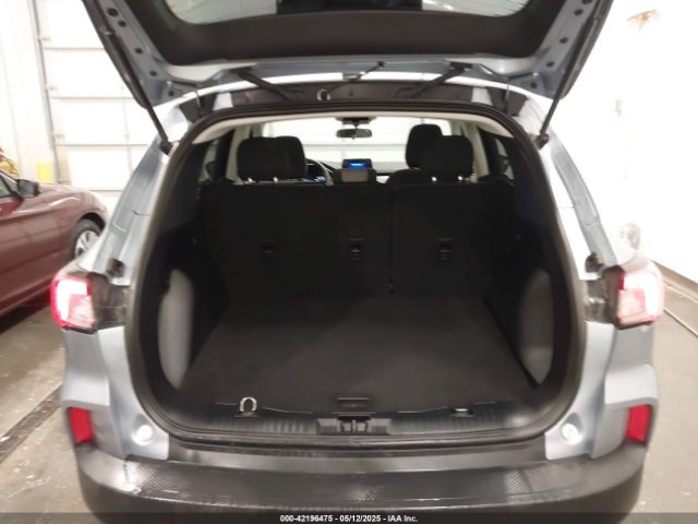 1FMCU0G64NUB71518 Ford ESCAPE SE