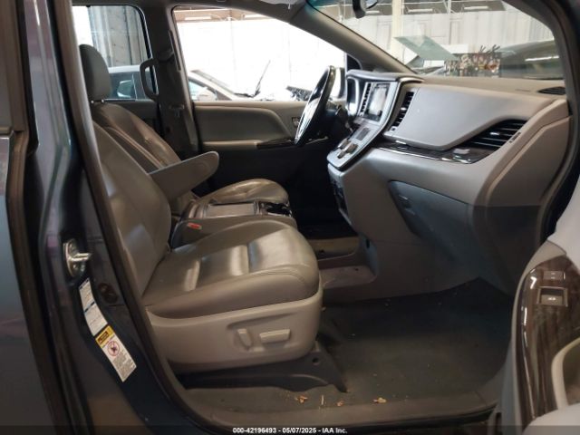 5TDDK3DCXFS124994 Toyota Sienna Xle 7 Passenger
