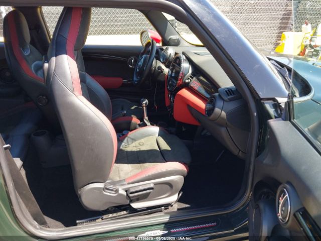 2018 MINI HARDTOP WMWXM9C53J2F66237 Photo 4