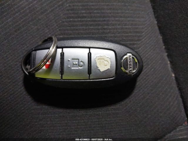 KNMAT2MV9GP683041 Nissan ROGUE SV