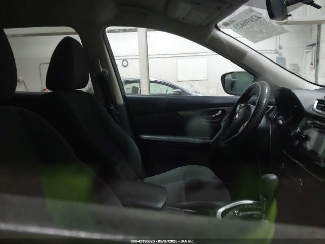 KNMAT2MV9GP683041 Nissan ROGUE SV