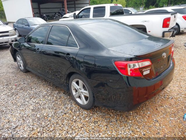 4T1BF1FK0EU870638 Toyota CAMRY SE