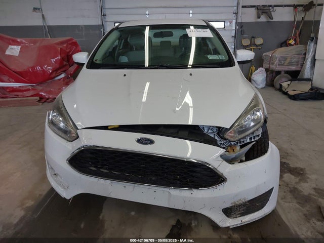 1FADP3F23JL257845 Ford FOCUS SE
