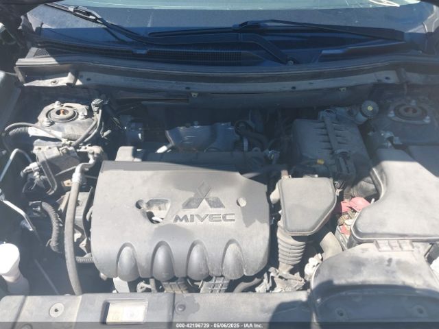 JA4AD2A3XKZ038437 Mitsubishi Outlander Es