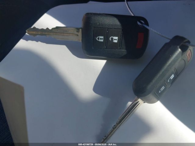 JA4AD2A3XKZ038437 Mitsubishi Outlander Es