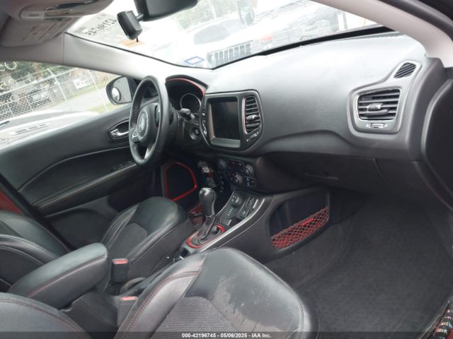 2018 JEEP COMPASS 3C4NJDDB2JT441607 Photo 4