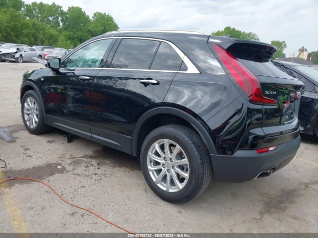 2021 CADILLAC XT4 1GYAZAR44MF004295 Photo 2