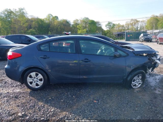 KNAFK4A68G5477333 KIA FORTE LX