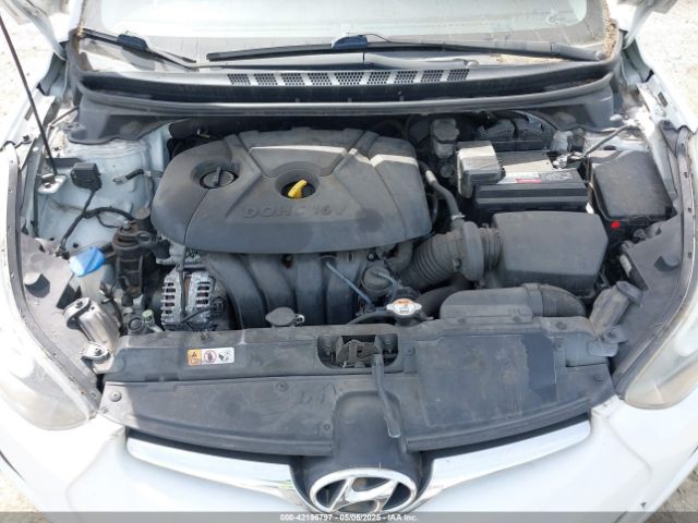 5NPDH4AE1GH699907 Hyundai ELANTRA SE
