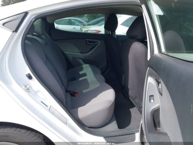 5NPDH4AE1GH699907 Hyundai ELANTRA SE