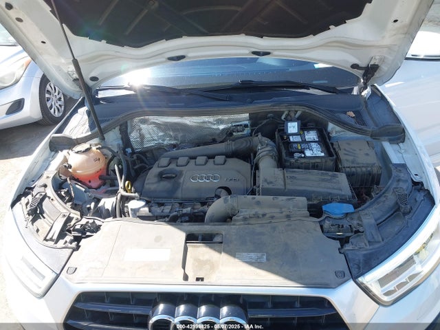 WA1JCCFS0JR020083 Audi Q3 2.0t Premium/2.0t Sport Premium