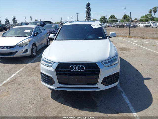 WA1JCCFS0JR020083 Audi Q3 2.0t Premium/2.0t Sport Premium
