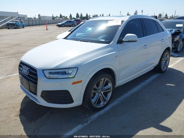 WA1JCCFS0JR020083 Audi Q3 2.0t Premium/2.0t Sport Premium