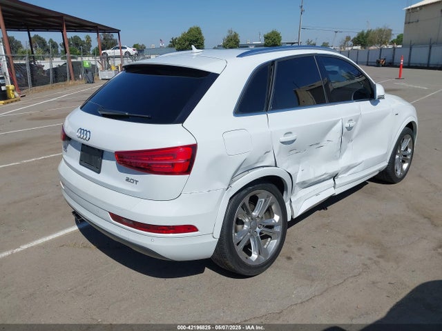 WA1JCCFS0JR020083 Audi Q3 2.0t Premium/2.0t Sport Premium