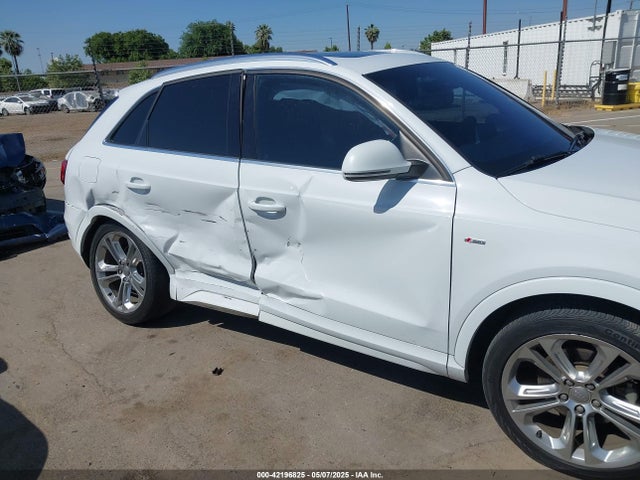 WA1JCCFS0JR020083 Audi Q3 2.0t Premium/2.0t Sport Premium