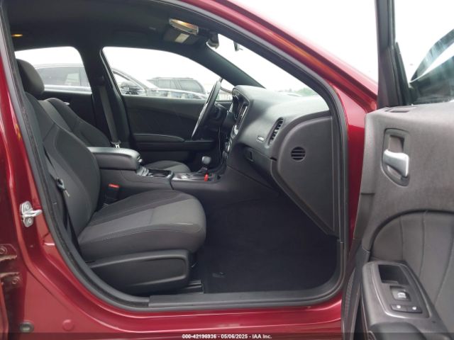 2019 DODGE CHARGER 2C3CDXBG8KH668362 Photo 4
