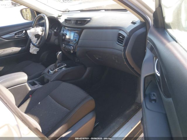 KNMAT2MV7HP541076 Nissan ROGUE SV