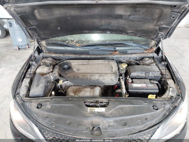 Chrysler 200 Limited 2015 1C3CCCABXFN547296 Image 10