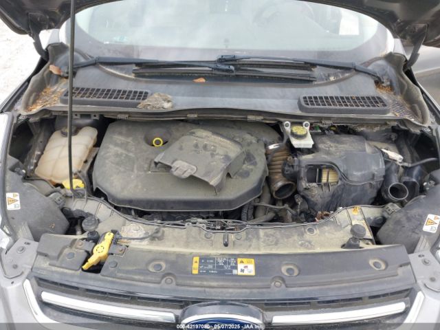 1FMCU0J90EUA28522 Ford Escape Titanium