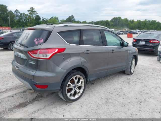 1FMCU0J90EUA28522 Ford Escape Titanium