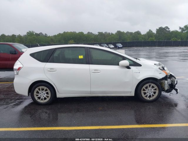 JTDZN3EU7E3307550 Toyota Prius V Three