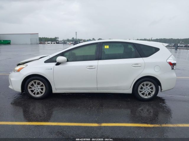 JTDZN3EU7E3307550 Toyota Prius V Three