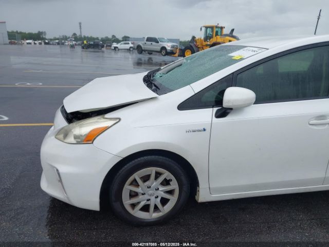 JTDZN3EU7E3307550 Toyota Prius V Three
