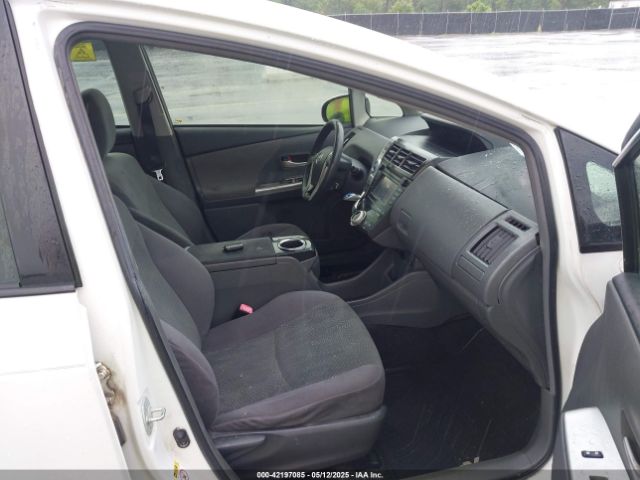 JTDZN3EU7E3307550 Toyota Prius V Three