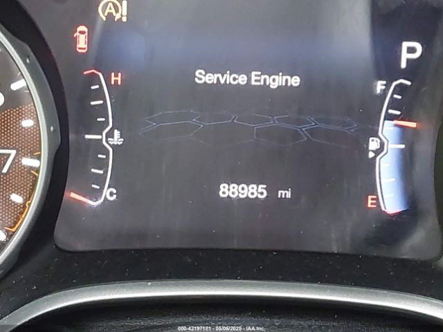 3C4NJDBB7JT455635 Jeep Compass Altitude 4x4