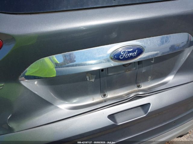 1FMCU9J95EUD30151 Ford Escape Titanium