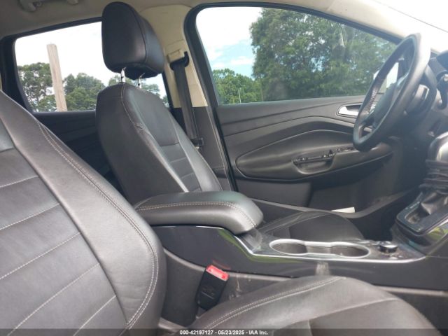 1FMCU9J95EUD30151 Ford Escape Titanium