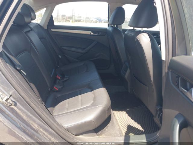 1VWAT7A30EC025433 Volkswagen Passat 1.8t Wolfsburg Edition