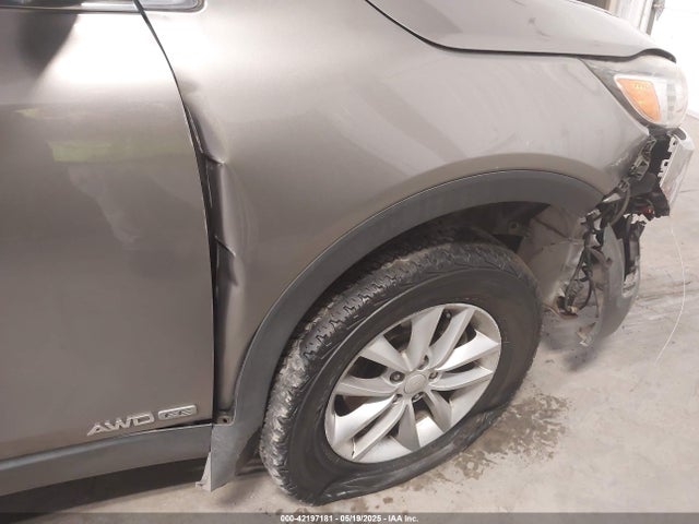 5XYPGDA52JG371894 KIA Sorento 3.3l Lx