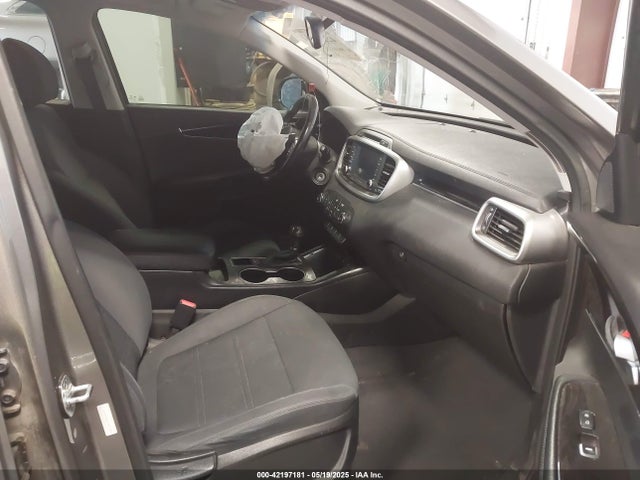 5XYPGDA52JG371894 KIA Sorento 3.3l Lx