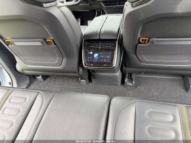 7PDSGBBA4RN036045 Rivian R1s