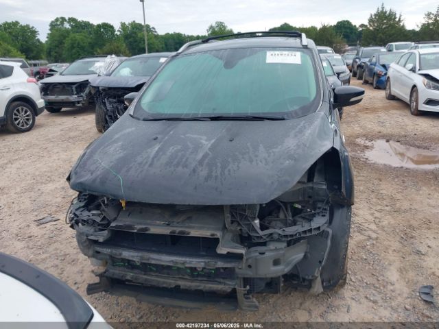 1FMCU0J92EUE55037 Ford Escape Titanium