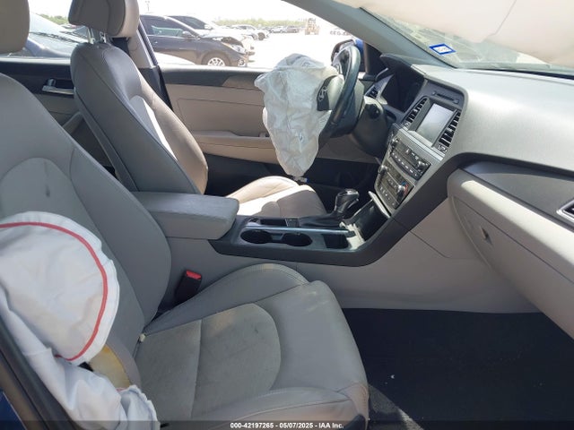 5NPE34AF7HH473514 Hyundai 2017