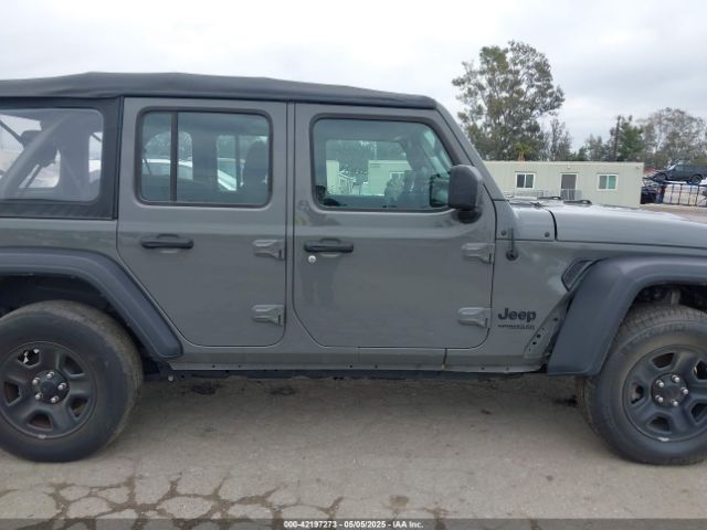 1C4HJXDG8NW126143 Jeep Wrangler Unlimited Sport 4x4