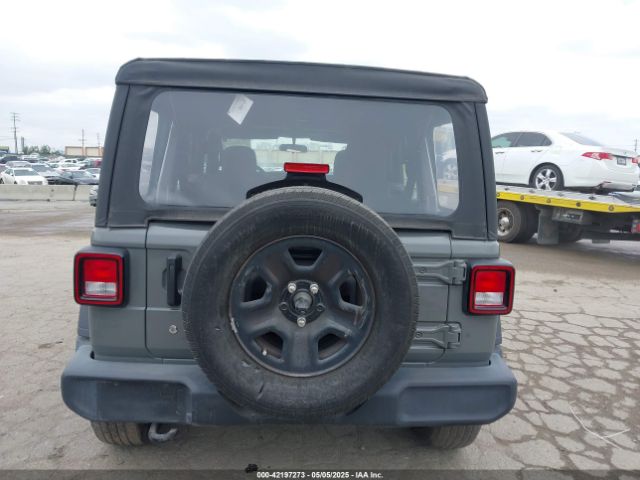 1C4HJXDG8NW126143 Jeep Wrangler Unlimited Sport 4x4