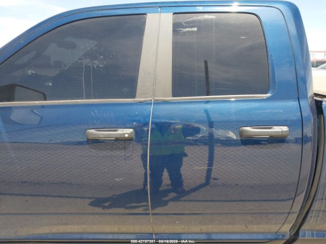 1C6RR7GG4NS230068 RAM 1500 Classic Warlock  4x4 6'4 Box