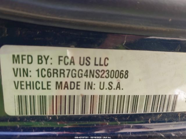 1C6RR7GG4NS230068 RAM 1500 Classic Warlock  4x4 6'4 Box