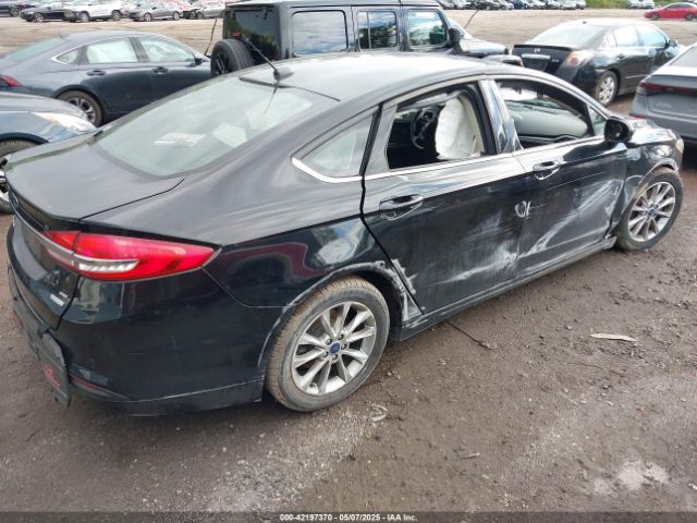 3FA6P0HD4HR338676 Ford FUSION SE